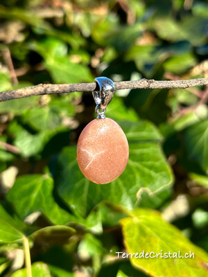Pendentif en Pierre de lune orangée