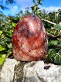 Menhir en Quartz hématoïde rouge