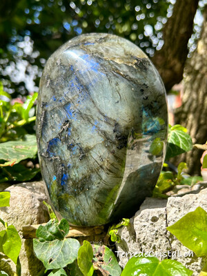 Menhir en Labradorite