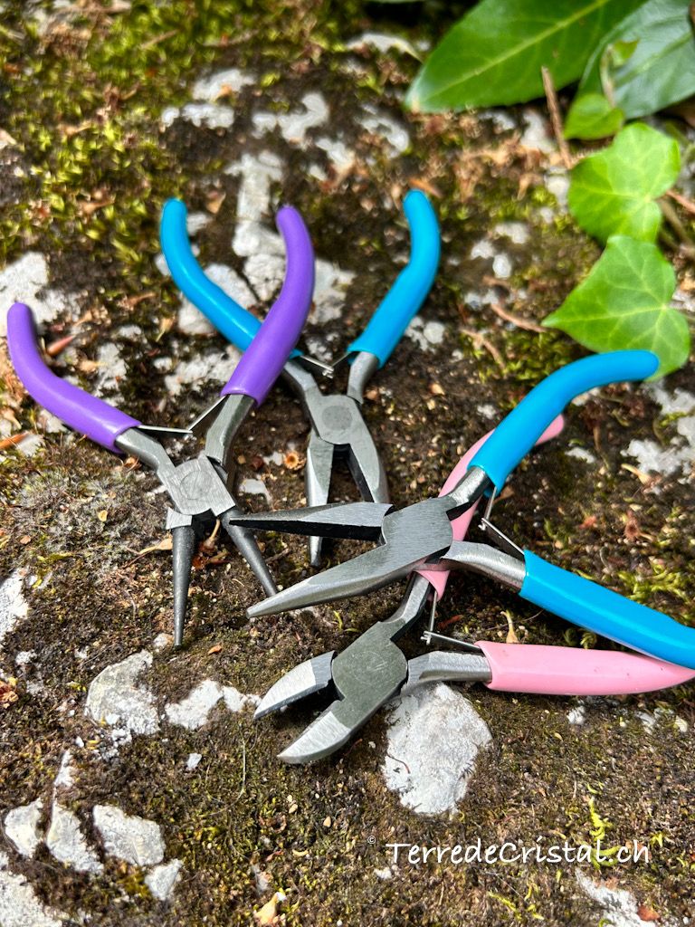 Lot de 4 pinces pour création de bijoux