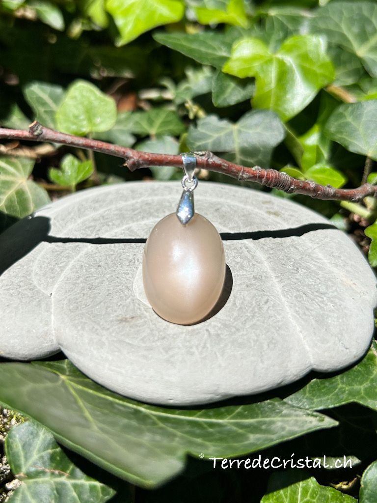 Pendentif en Pierre de lune orangée