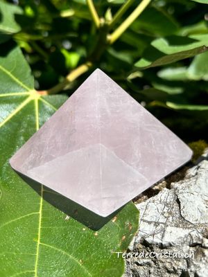 Pyramide en Quartz rose