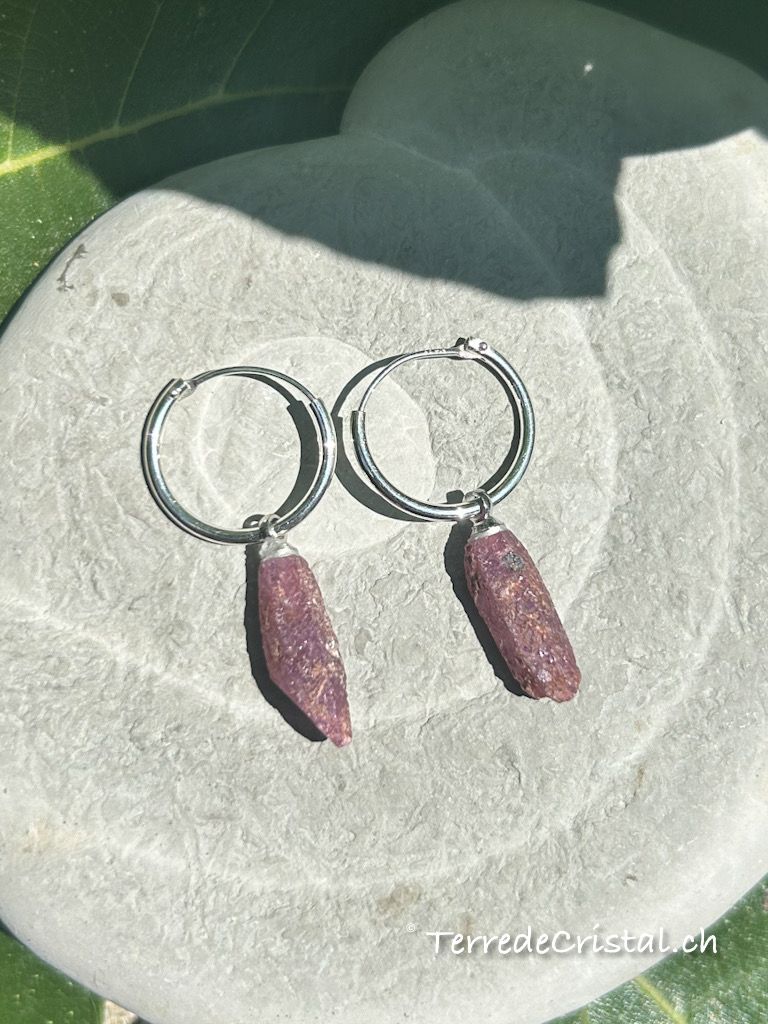 Boucles d’oreilles Créoles en Rubis brut