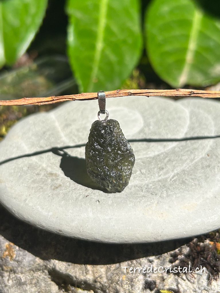 Pendentif en Moldavite