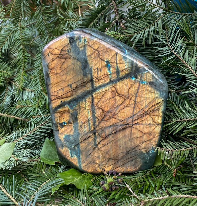 Menhir en Labradorite