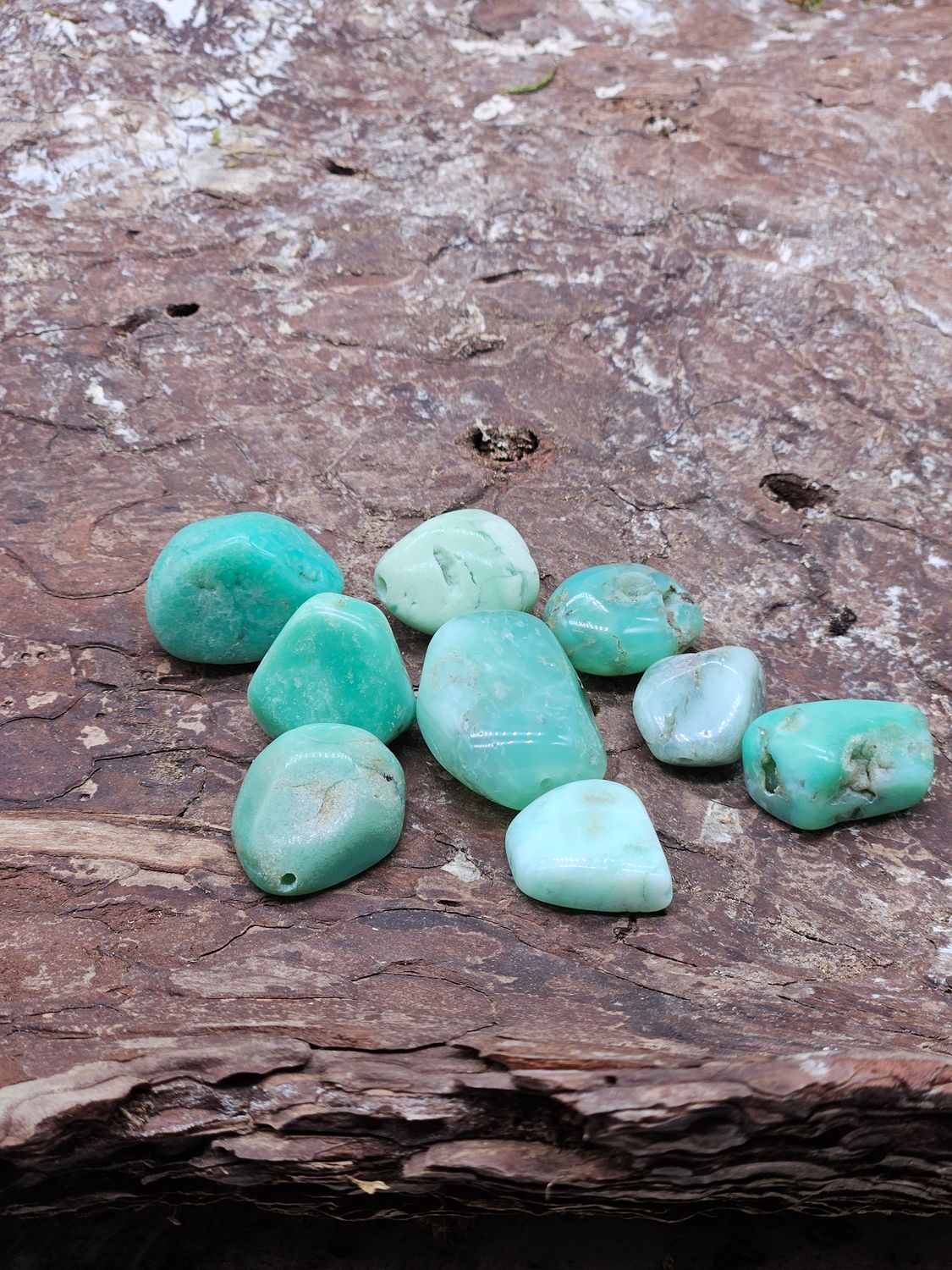 Chrysoprase percée 