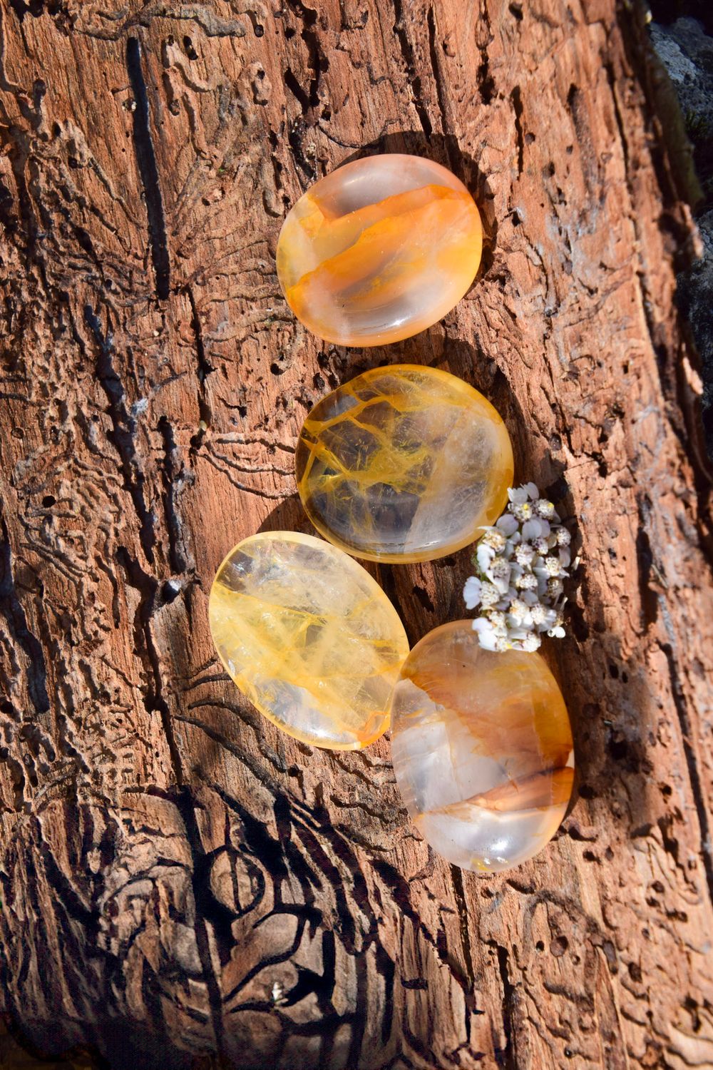 Quartz hématoïde jaune plat