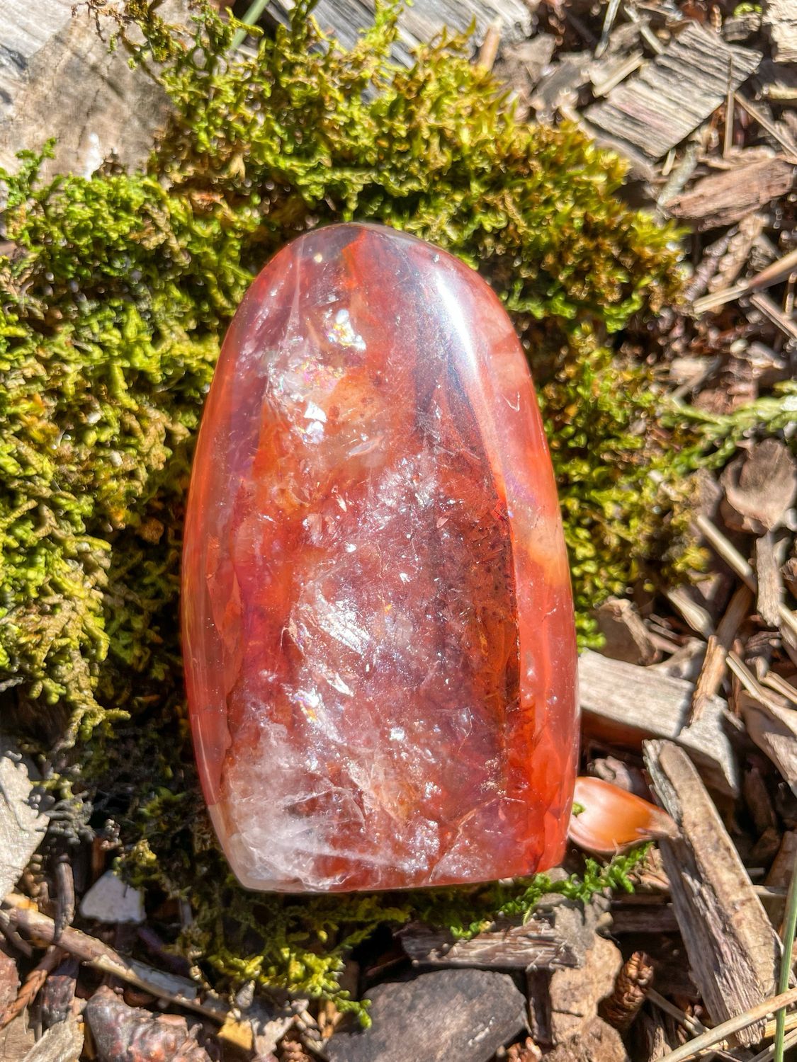 Menhir en Quartz hématoïde rouge