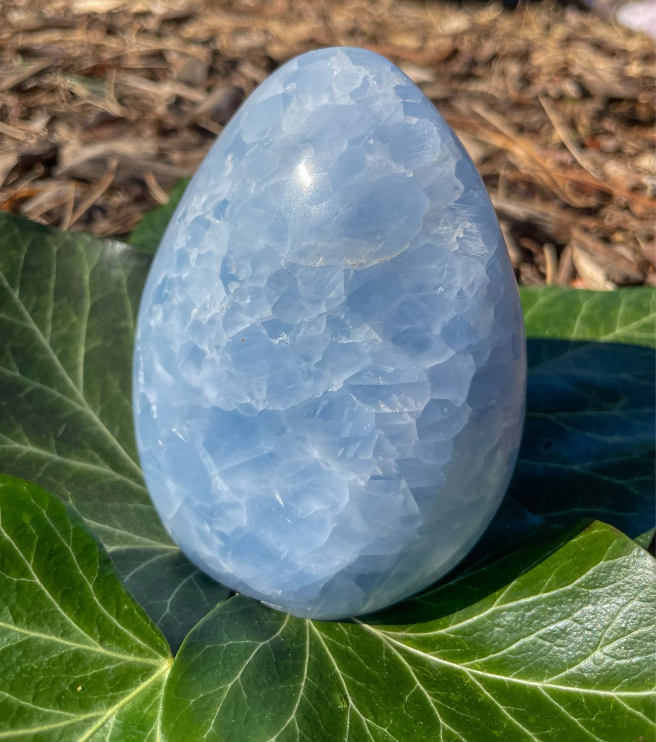 Menhir en Calcite bleue