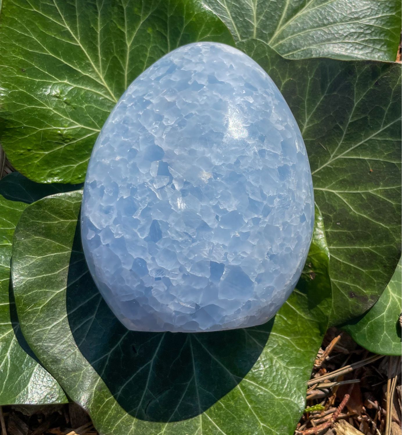 Menhir en Calcite bleue