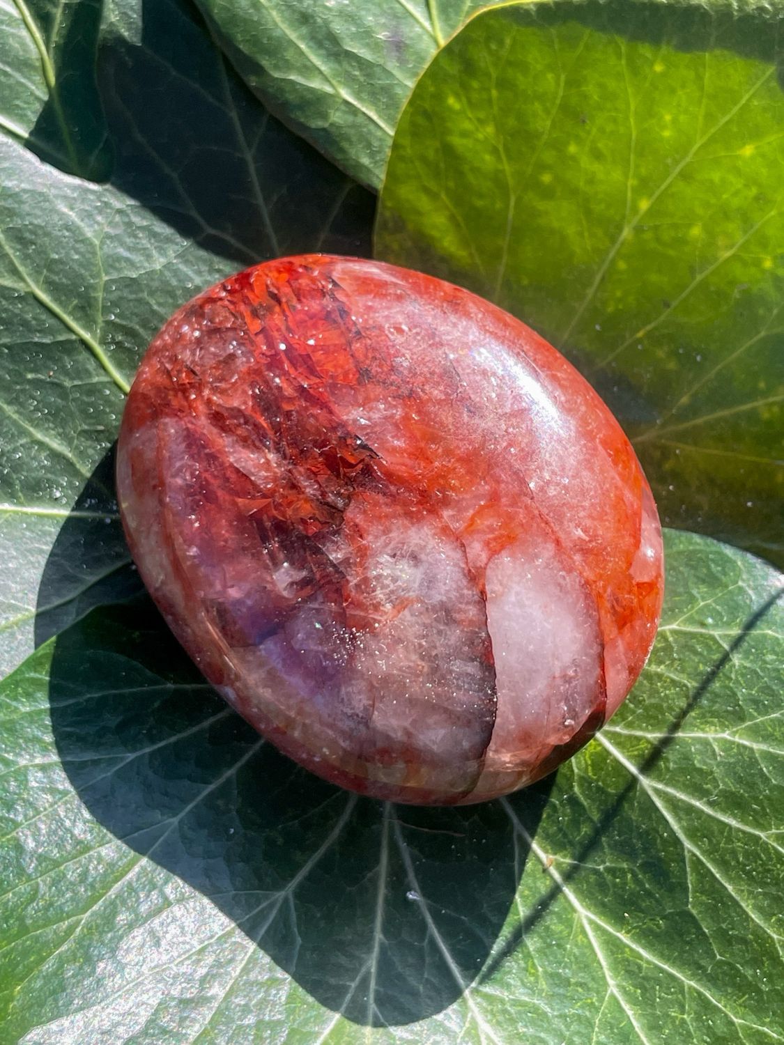 Galet en Quartz hématoïde rouge