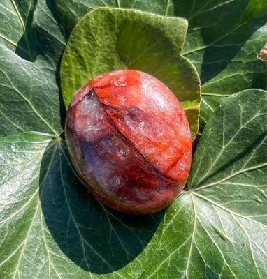 Galet en Quartz hématoïde rouge