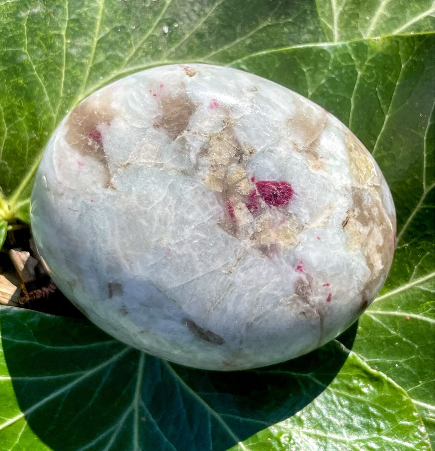 Galet en Quartz rubellite