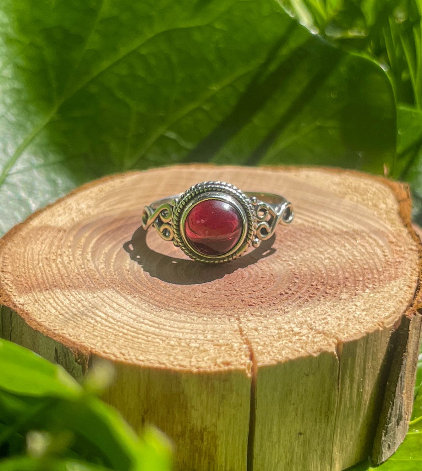 Bague en Grenat rouge