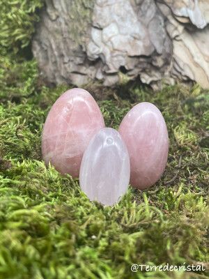 Oeuf de Yoni percé en Quartz rose, taille à choix Oeuf de Yoni percé en Quartz rose, taille à choix