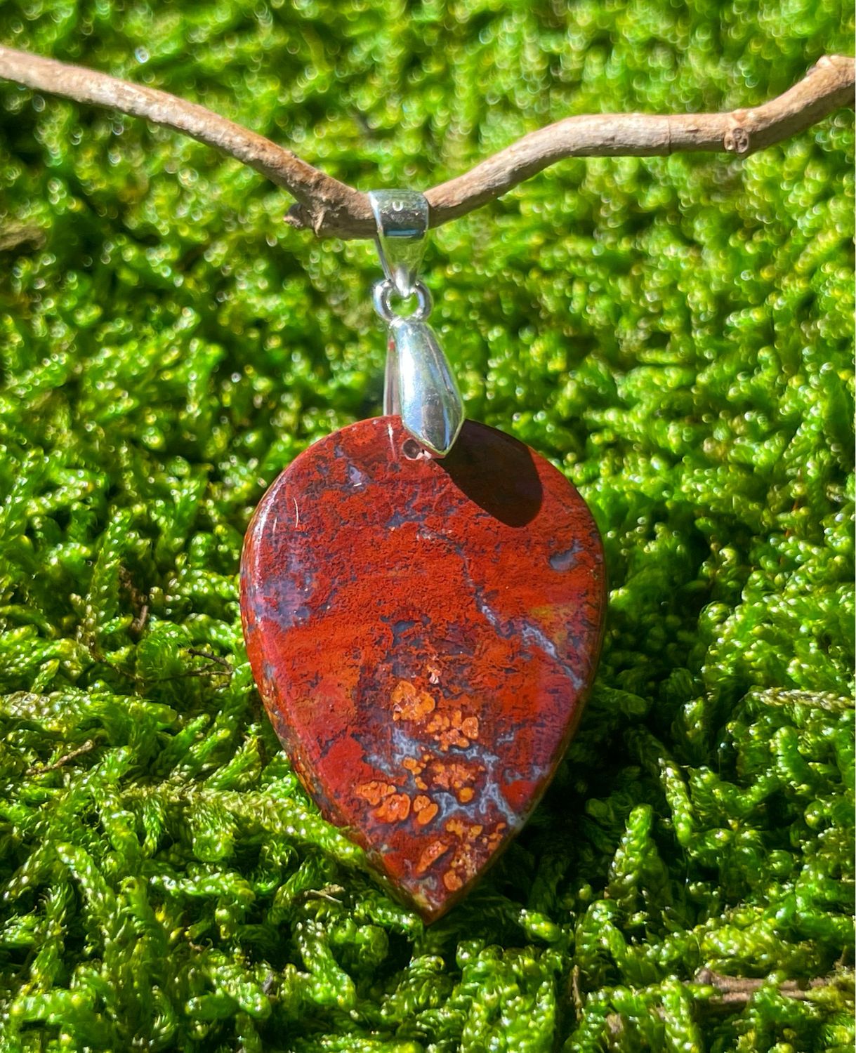 Pendentif en Jaspe rouge