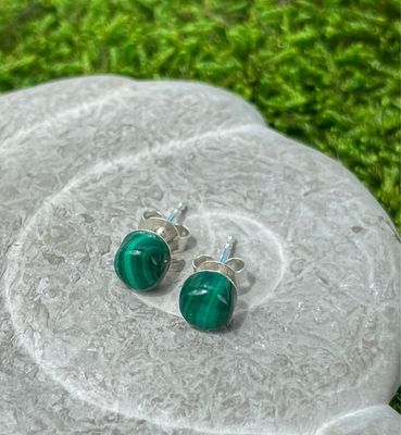 Clous d&#39;oreilles en Malachite