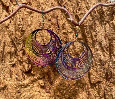 Boucles d'oreilles arc-en-ciel en métal
