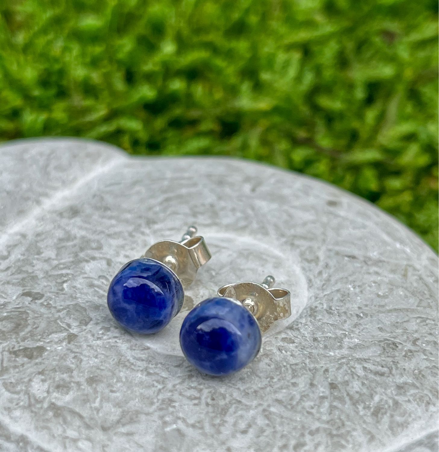 Clous d'oreilles en Sodalite