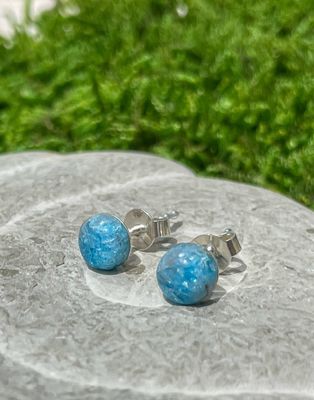 Clous d&#39;oreilles en Apatite bleue