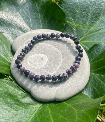 Bracelet en Lépidolite facettée 5,5 mm Bracelet en Lépidolite facettée 5,5 mm