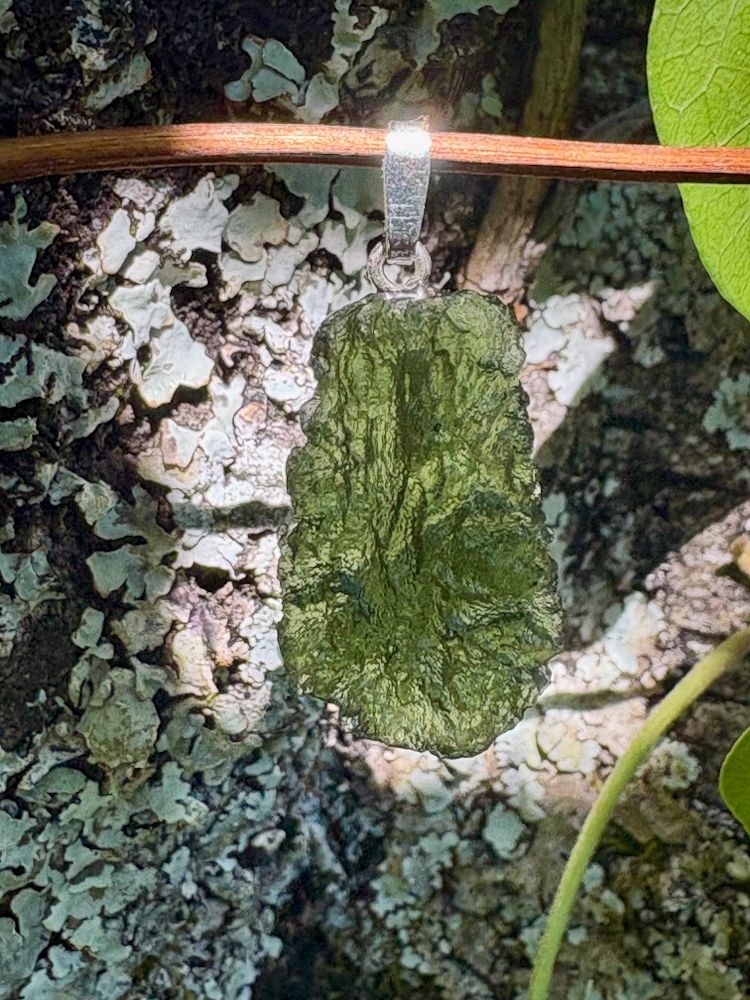 Pendentif en Moldavite