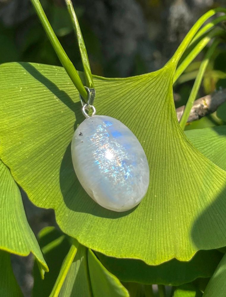 Pendentif en Pierre de lune blanche, arc-en-ciel