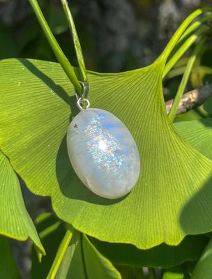 Pendentif en Pierre de lune blanche, arc-en-ciel
