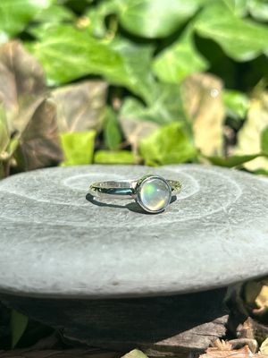 Bague en Pierre de lune blanche ronde