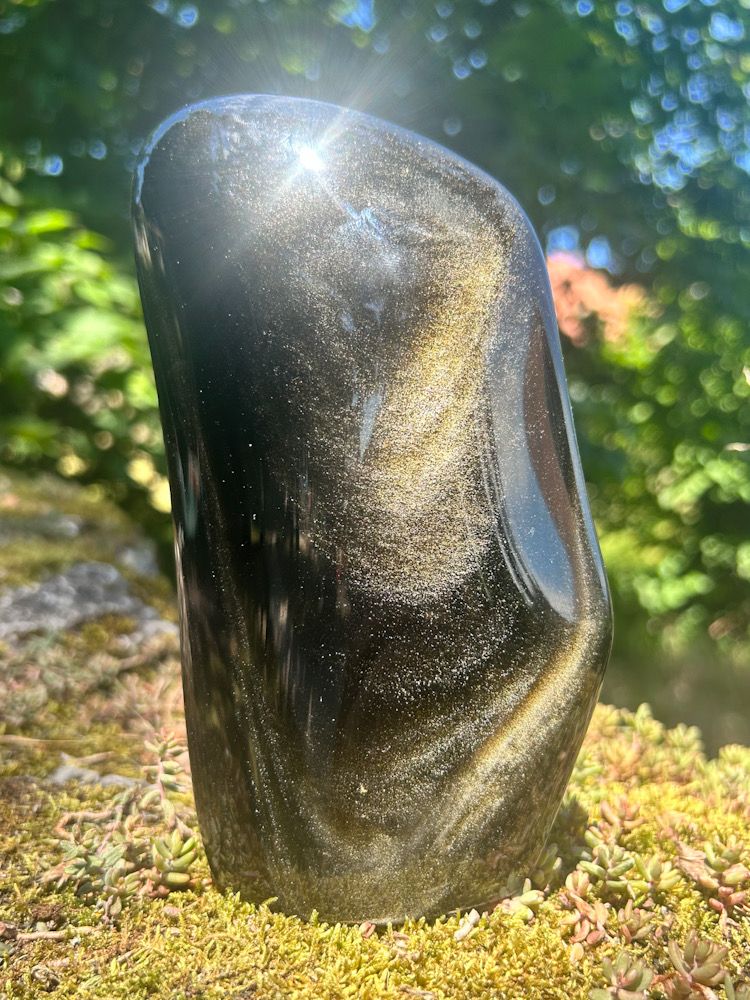 Menhir en Obsidienne dorée