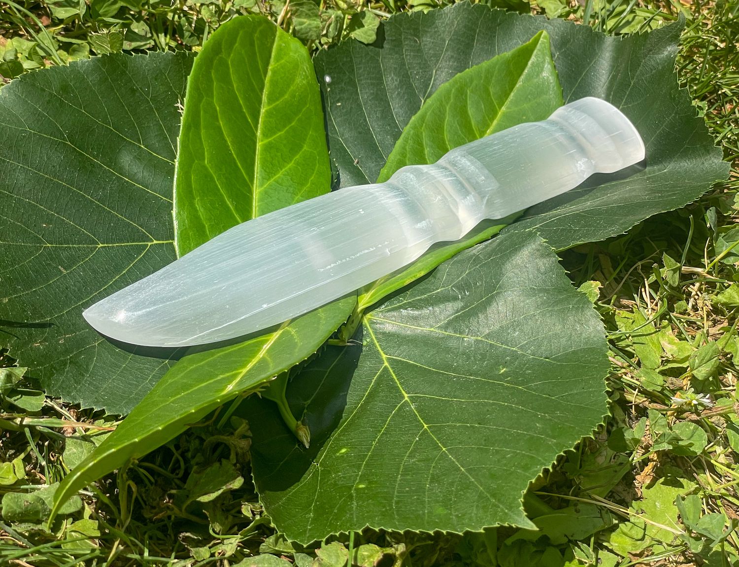 Couteau en Sélénite