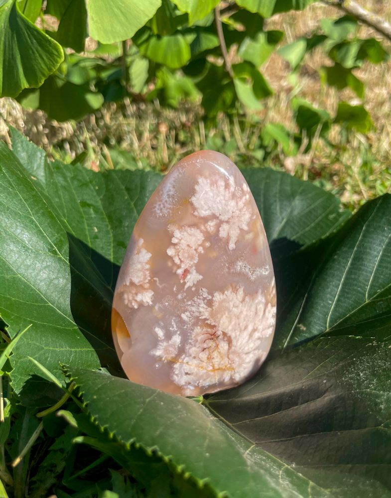Menhir en Agate fleur