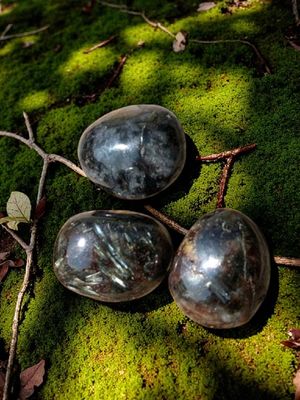 Astrophyllite roulée
