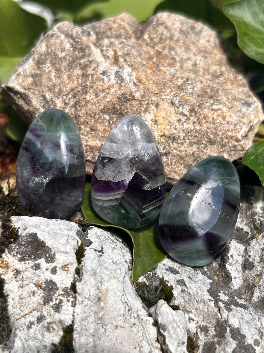 Fluorite arc-en-ciel percée