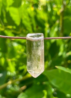 Citrine percée en pointe