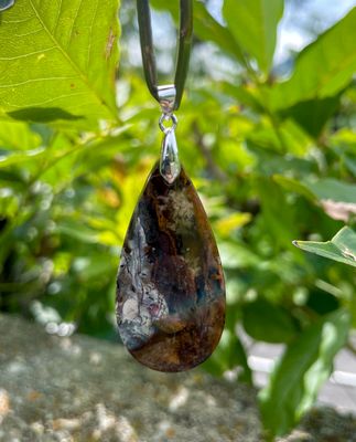 Pendentif en Bois fossilisé
