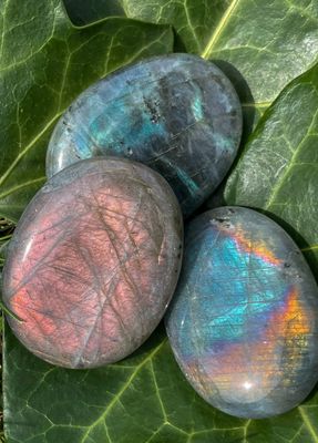 Labradorite plate