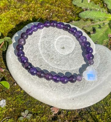 Bracelet en Améthyste, cœur en pierre de lune