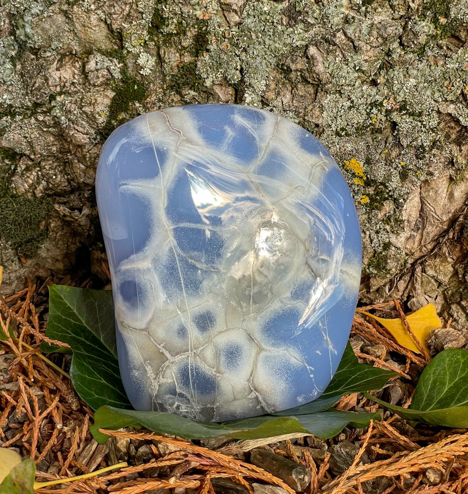 Menhir en Calcédoine bleue