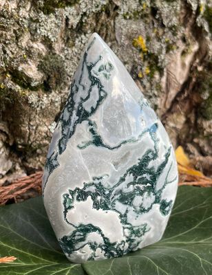 Menhir pointe en Agate Arbre Menhir pointe en Agate Arbre