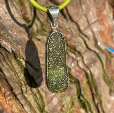 Pendentif en Moldavite