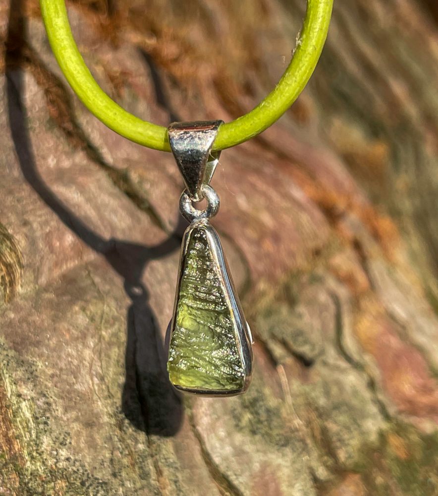 Pendentif en Moldavite