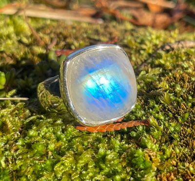 Bague en Pierre de Lune blanche