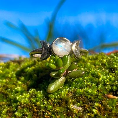 Bague lune en Pierre de lune blanche Bague lune en Pierre de lune blanche