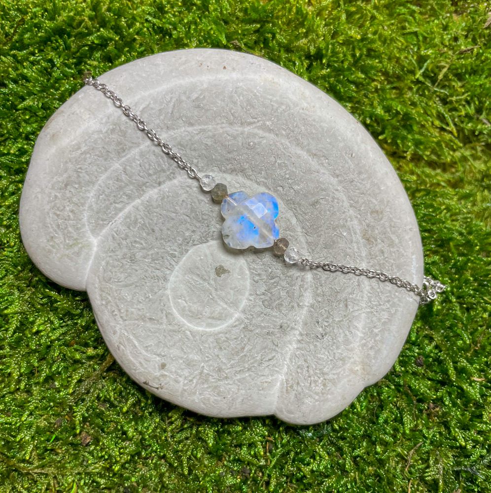 Bracelet d&#39;intention  &quot;Je suis douce avec moi-même&quot;