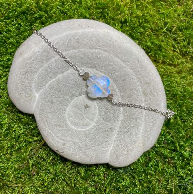 Bracelet d&#39;intention  &quot;Je suis douce avec moi-même&quot;