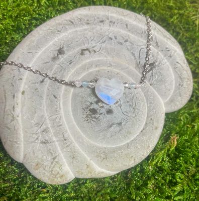 Bracelet d&#39;intention &quot;Je reviens à ma féminité&quot;