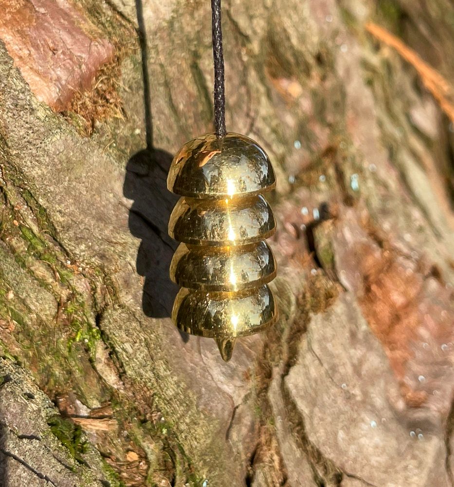 Pendule Osiris doré