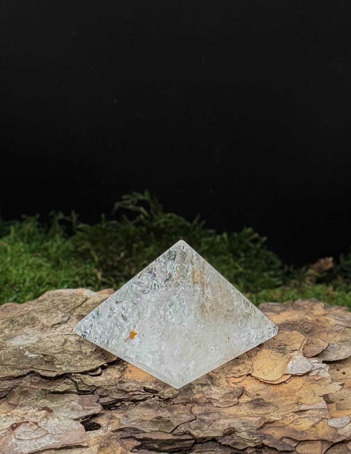 Pyramide en Cristal de roche