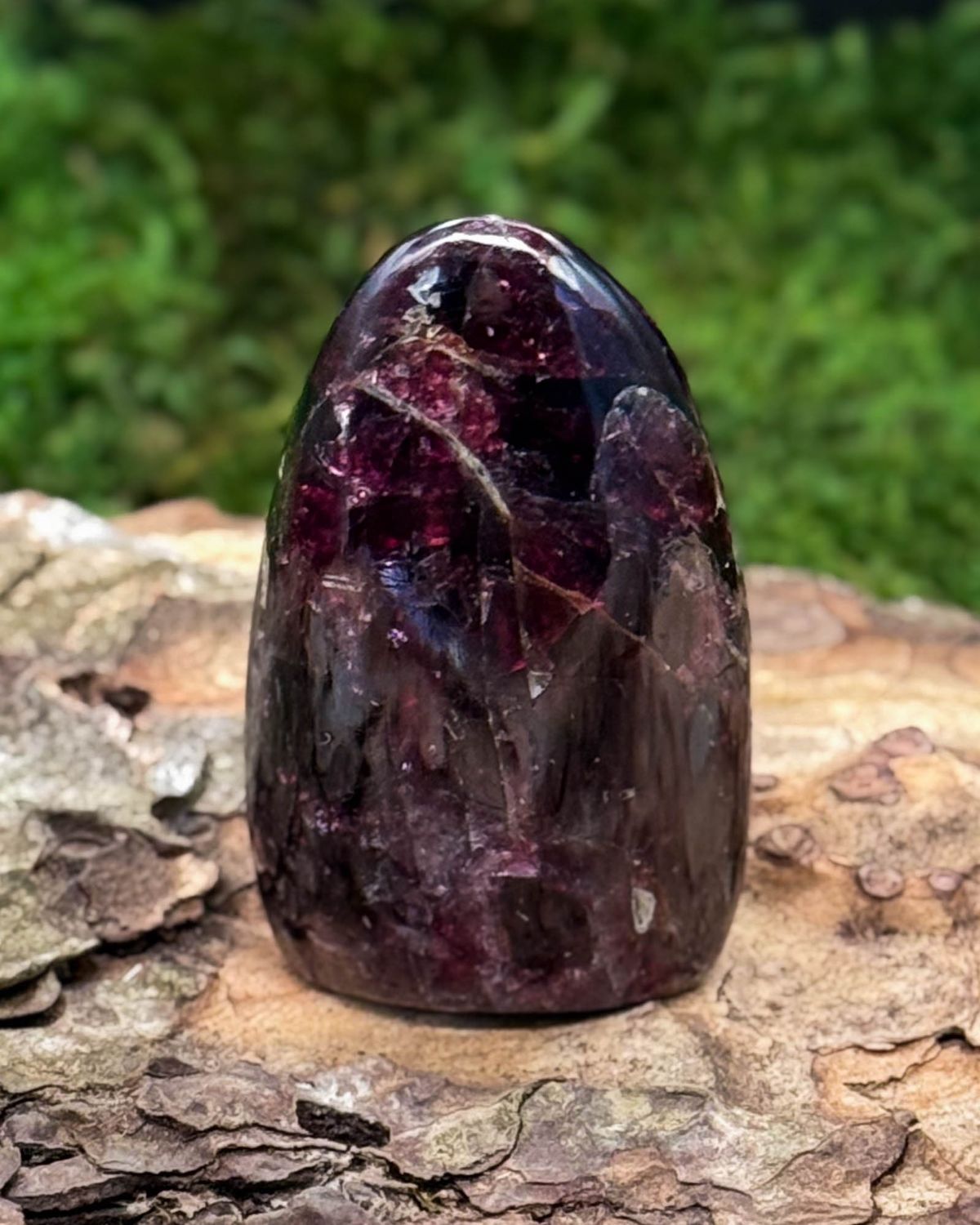 Menhir Grenat rouge | petit